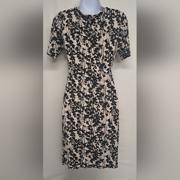H&M S Slinky Stretch Knit Dress Gathered Ruched Black Ivory Floral Short Sleeve - Picture 3 of 5